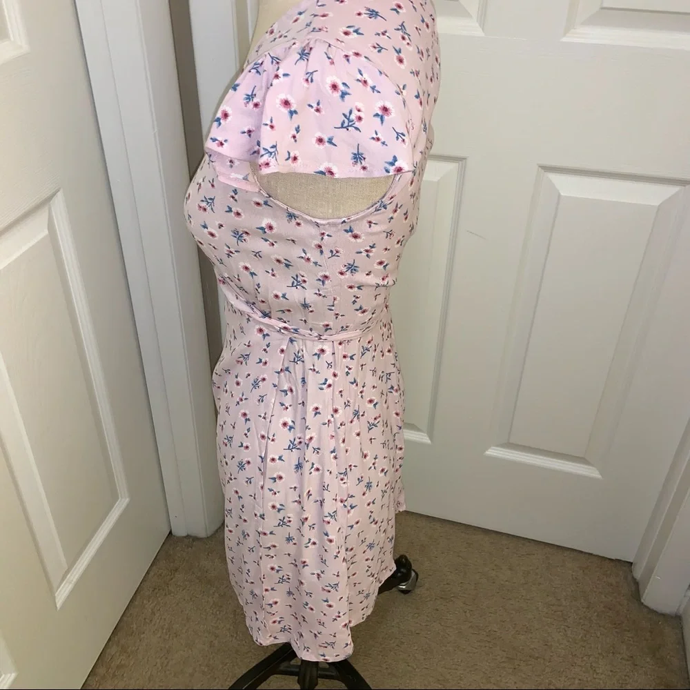 NWT Forever 21 Floral Ruffle Wrap Dress Size Small